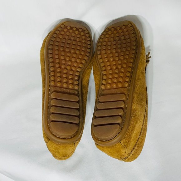 Minnetonka Kilty hardsole fringe slip-on Brown 6.5 - Picture 6 of 9